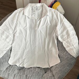 WOM Crisp White Button-Down Shirt